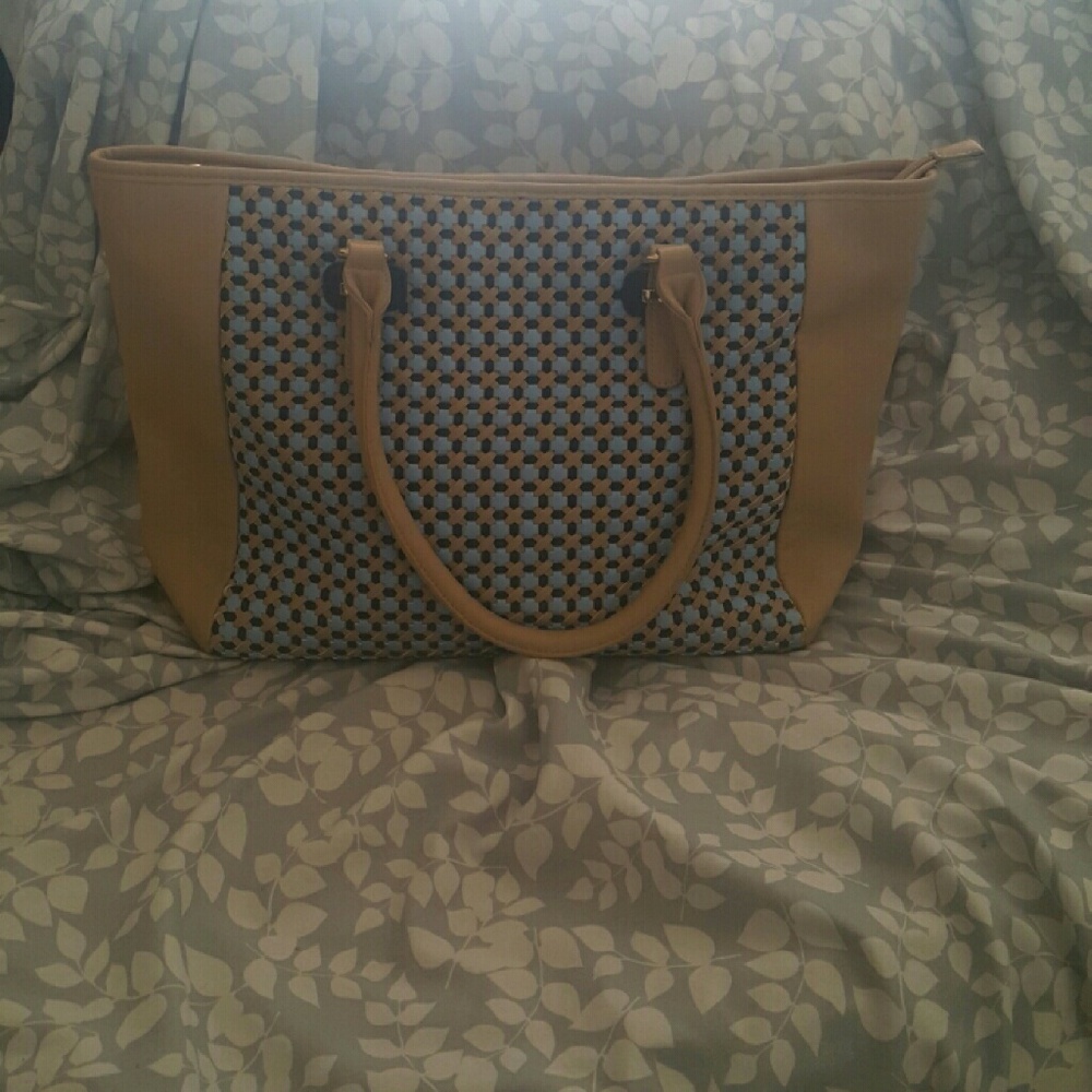 Charming Charlie handbag